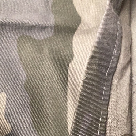 Jeanetix mens camouflage cargo pants, size W44/L33 inches - Picture 10 of 11